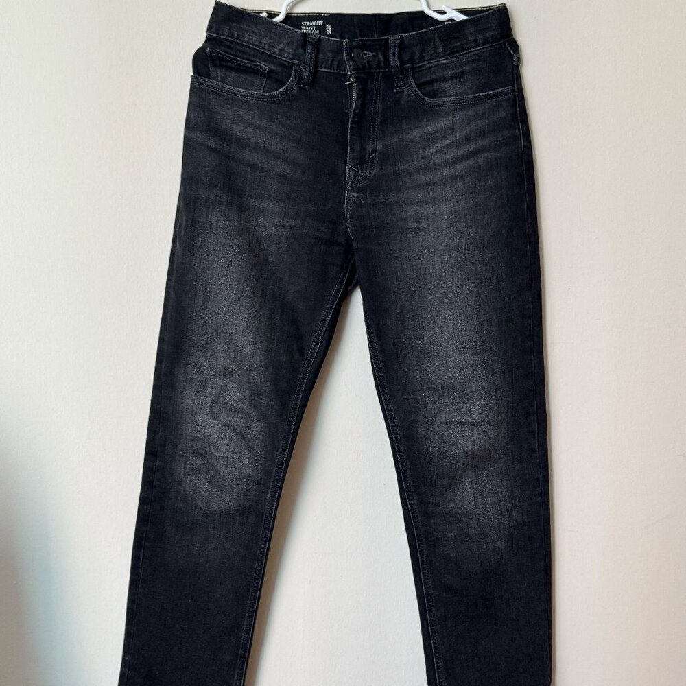 Banana Republic Straight Traveler Jean Black Wash 30 x 30